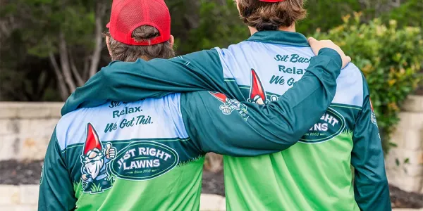 hugging-with-uniforms